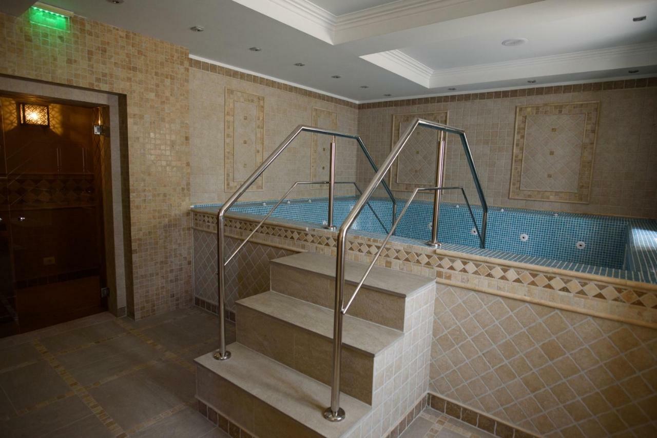 Hotel Versay 바일레헤르쿨라네 외부 사진