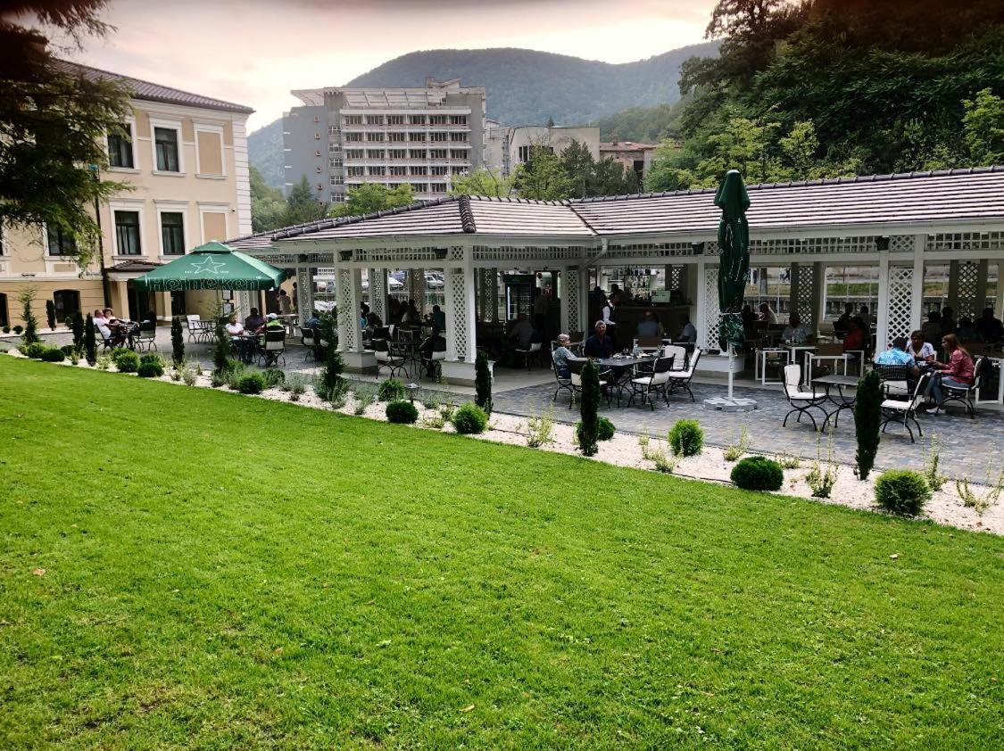 Hotel Versay 바일레헤르쿨라네 외부 사진