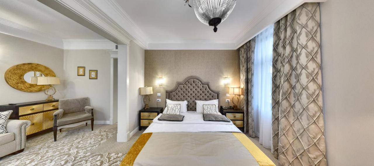 Hotel Versay 바일레헤르쿨라네 외부 사진